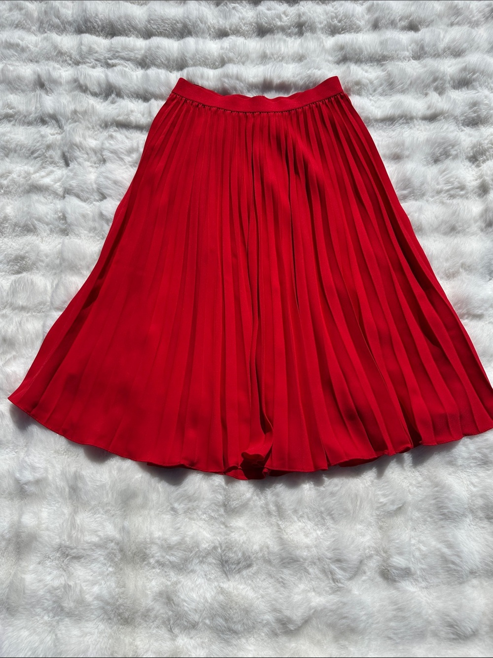Red Pleated Midi Skirt medium Kate kasin